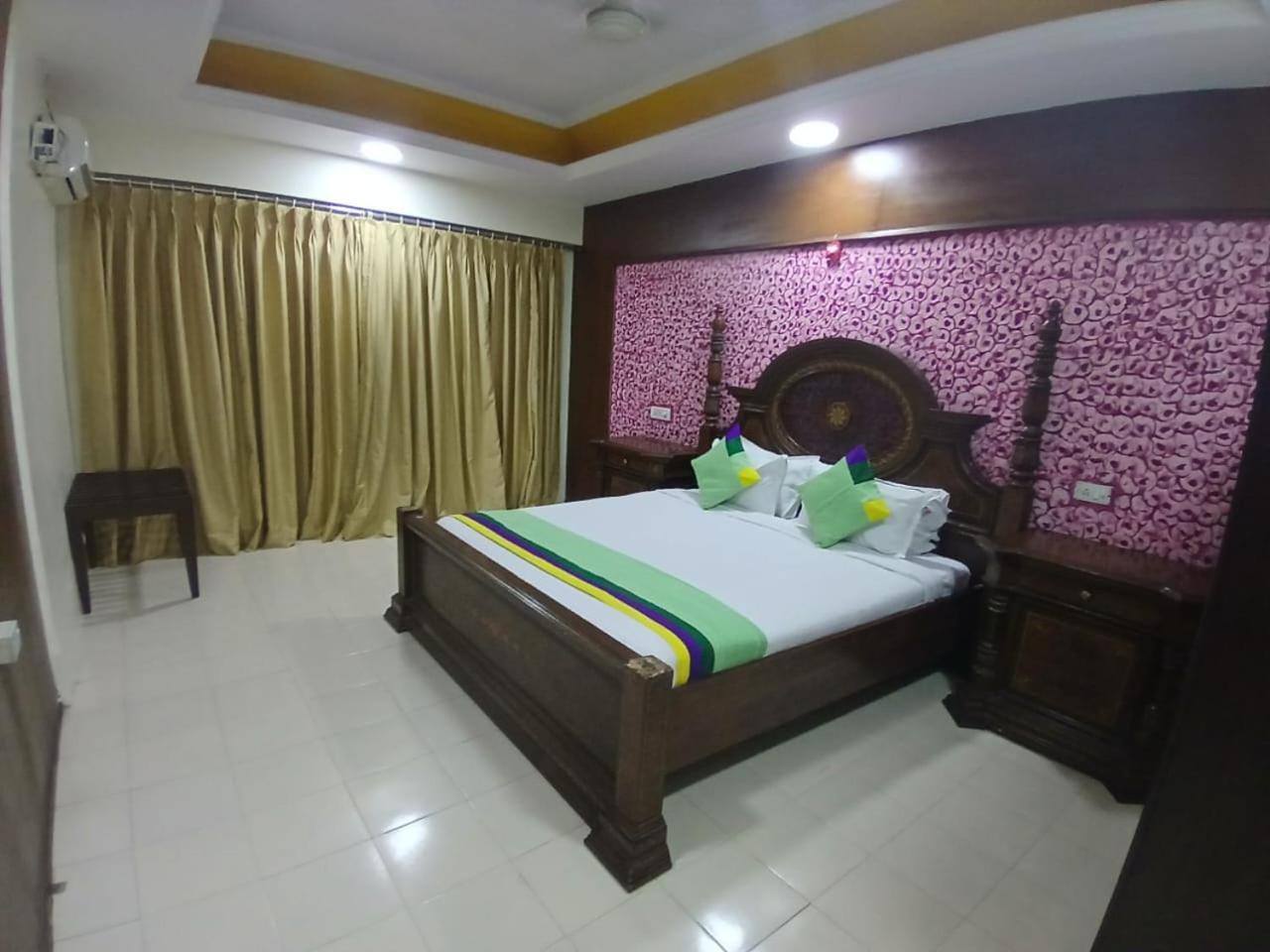 Blossom Rooms Hotel Vashishtha - Free Lunch Or Dinner- Free Breakfast 하이데라바드 외부 사진